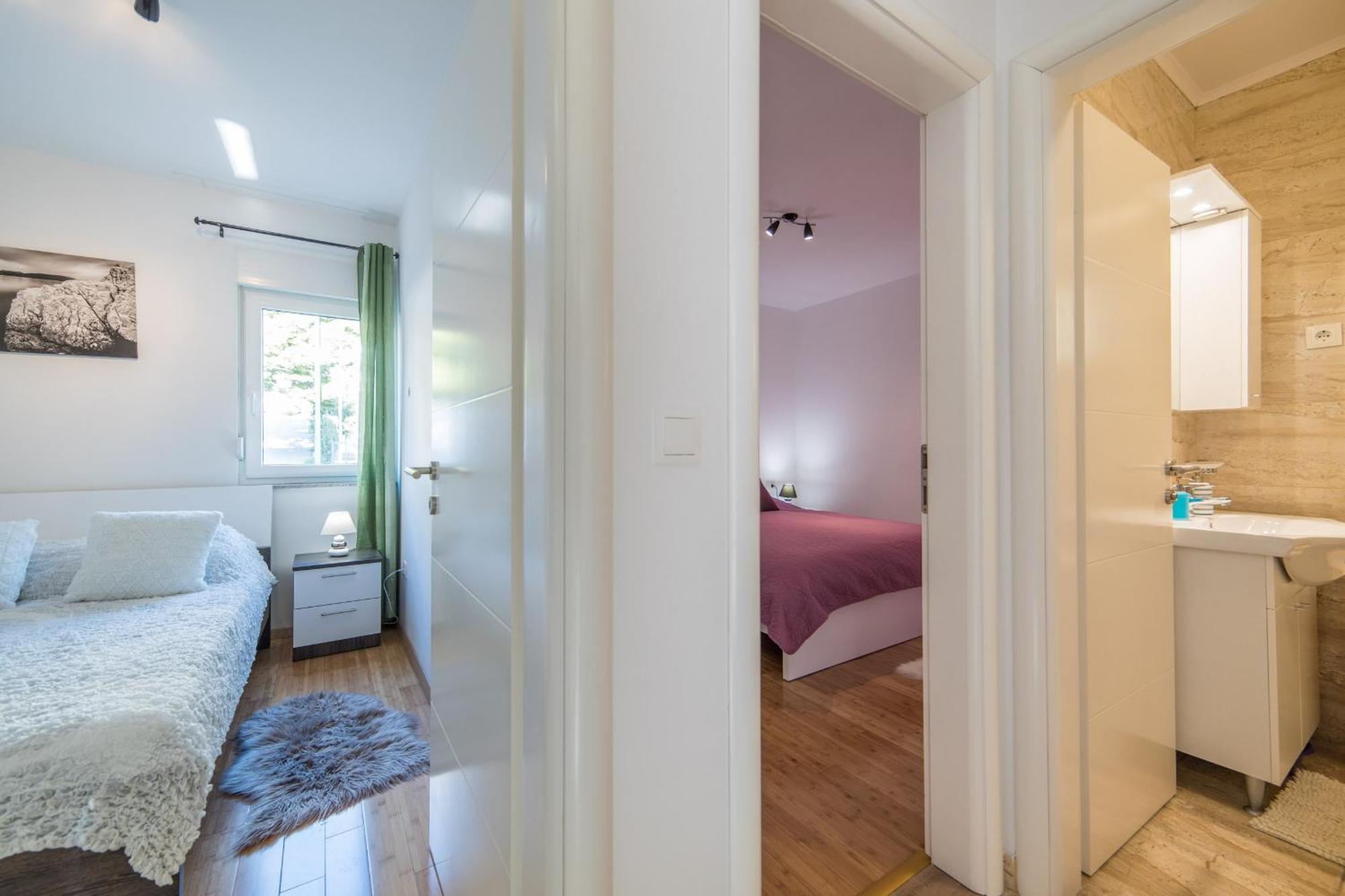 Apartments Crystal Makarska Room photo